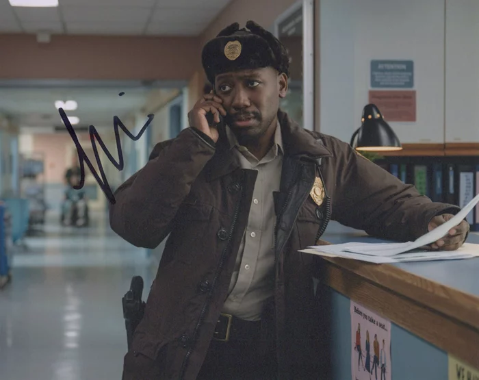 Lamorne Morris autograph