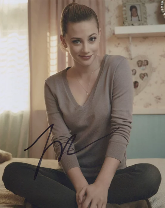 Lili Reinhart autograph