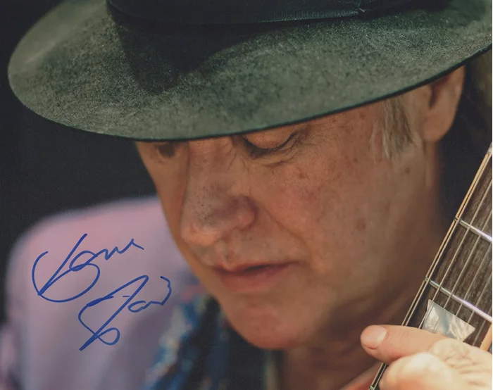 Dave Davies autograph