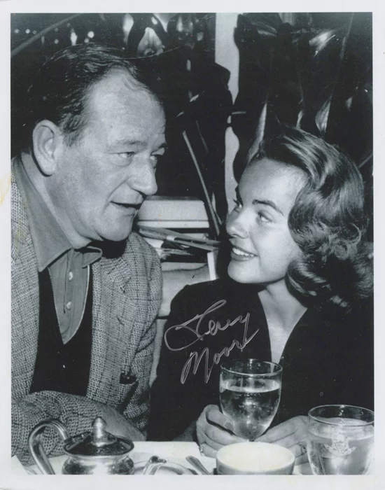 Terry Moore autograph