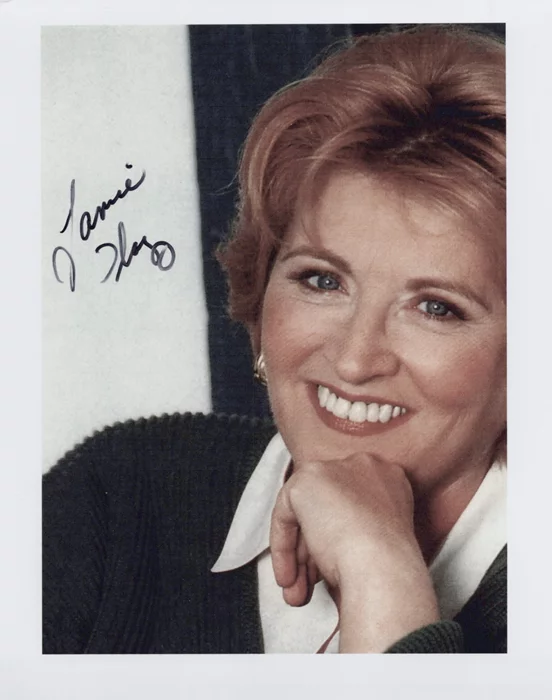 Fannie Flagg autograph