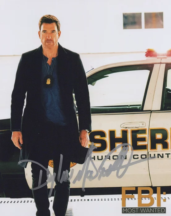 Dylan McDermott autograph