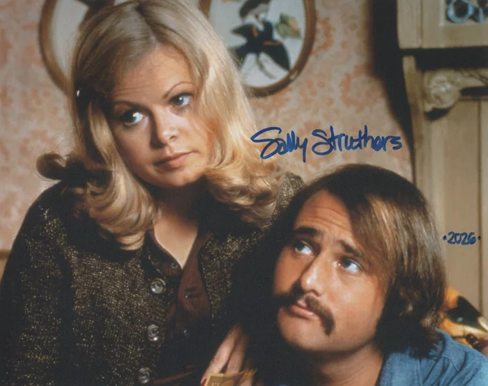 Sally Struthers autograph