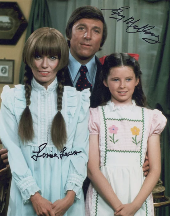 Mary Hartman autograph