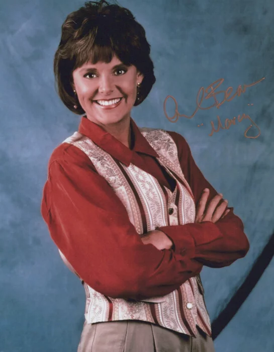 Amanda Bearse autograph
