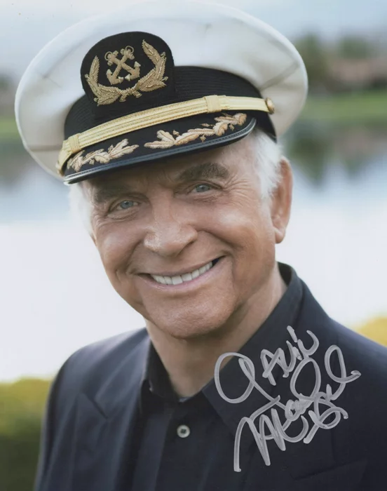 Gavin MacLeod autograph