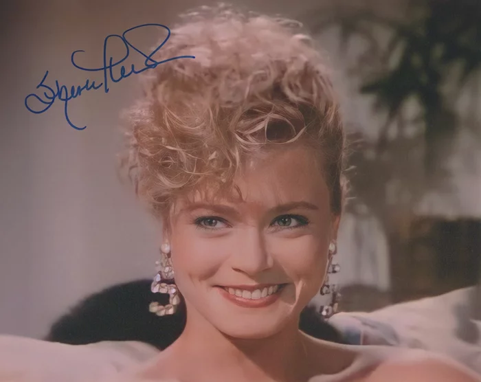 Sheree J. Wilson autograph