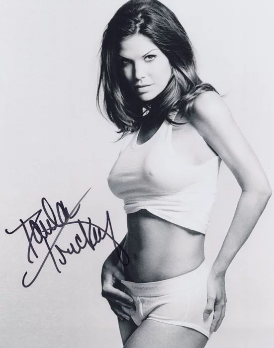 Paula Trickey autograph