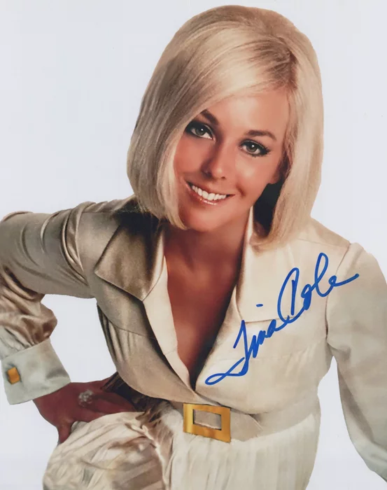 Tina Cole autograph