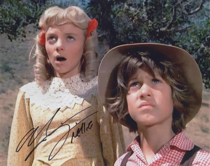 Alison Arngrim autograph