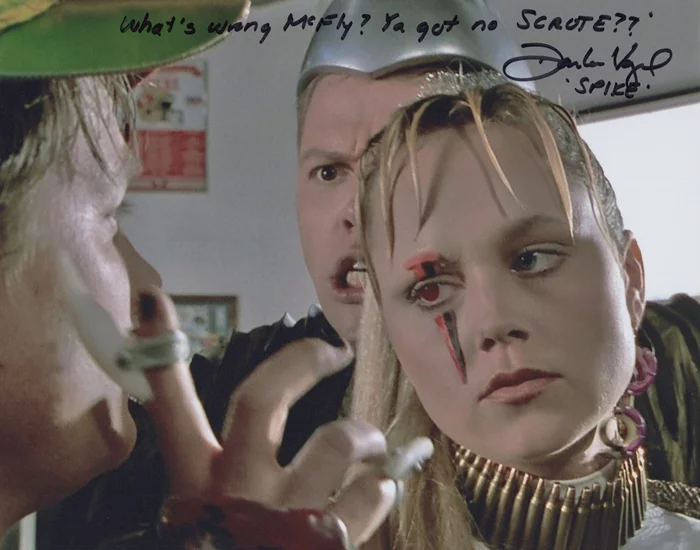 Darlene Vogel autograph