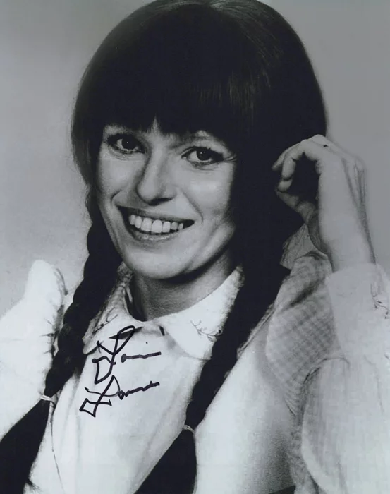 Louise Lasser autograph