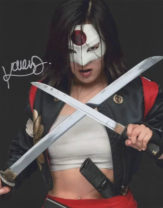 Karen Fukuhara autograph