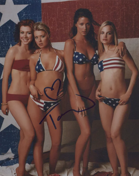 Tara Reid autograph