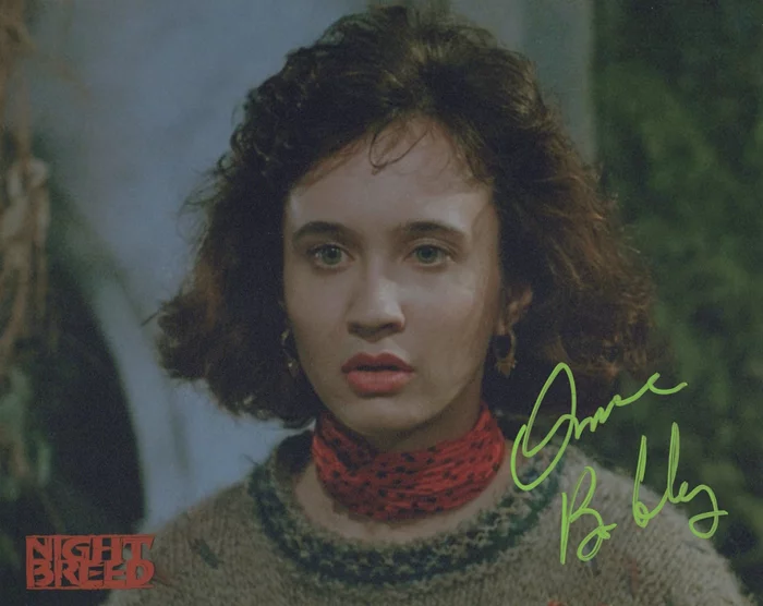 Anne Bobby autograph