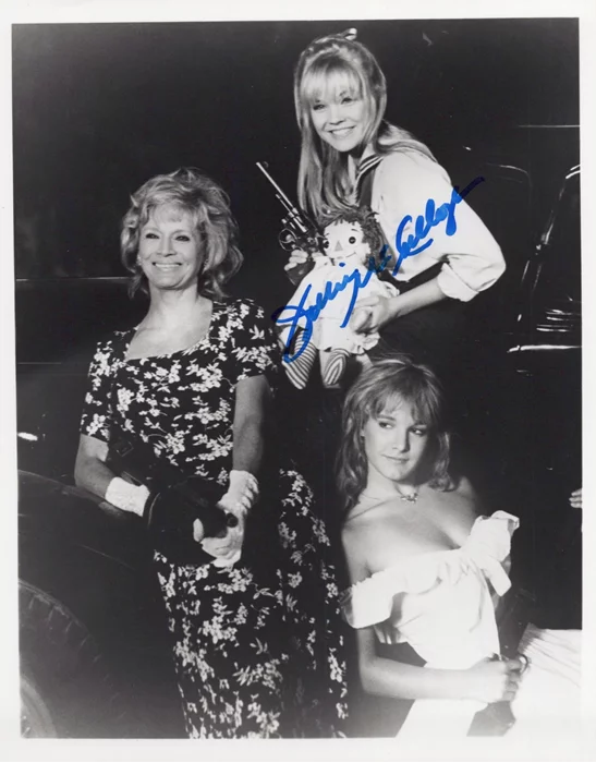 Julie McCullough autograph