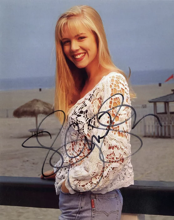 Jennie Garth autograph