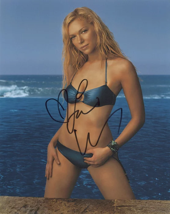 Laura Prepon autograph