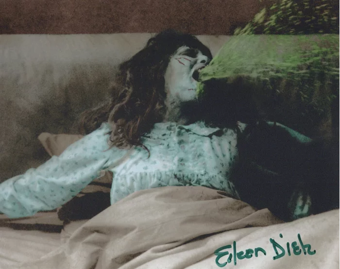 Eileen Dietz autograph