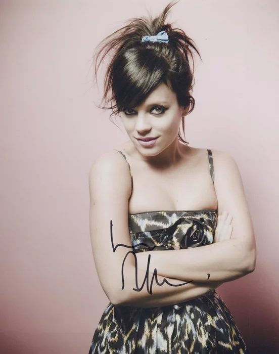 Lily Allen autograph