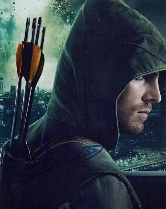 Stephen Amell autograph