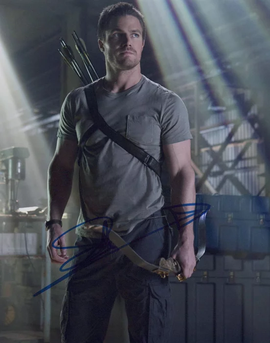 Stephen Amell autograph