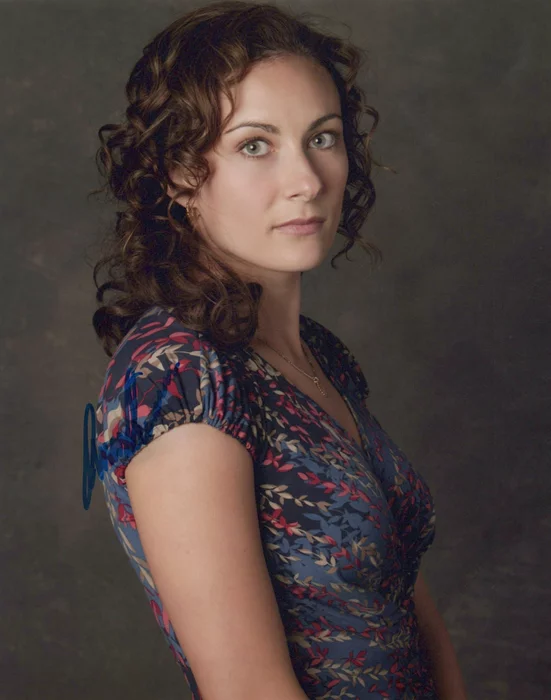 Laura Benanti autograph