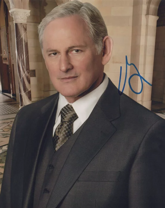 Victor Garber autograph