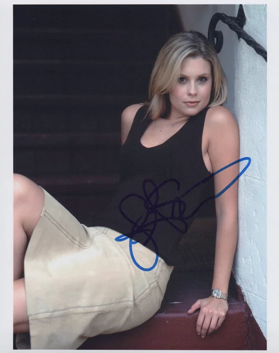 Joanna Garcia autograph