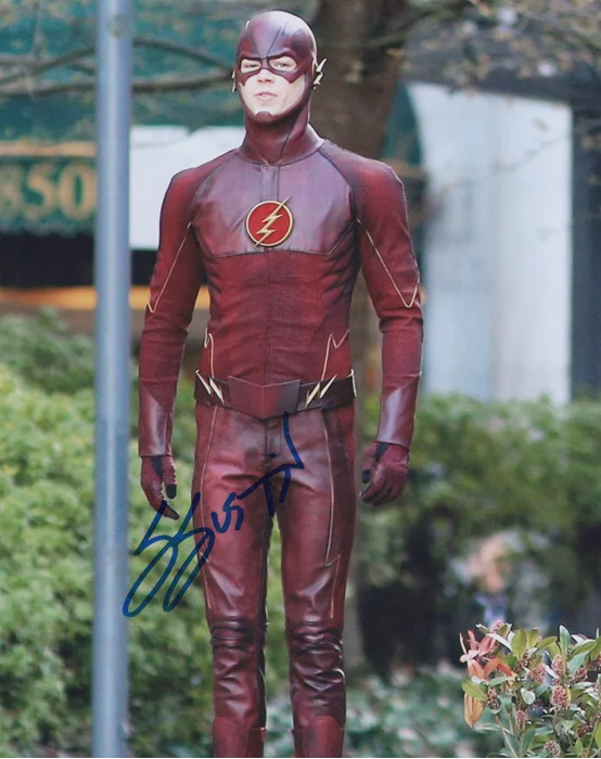 Grant Gustin autograph