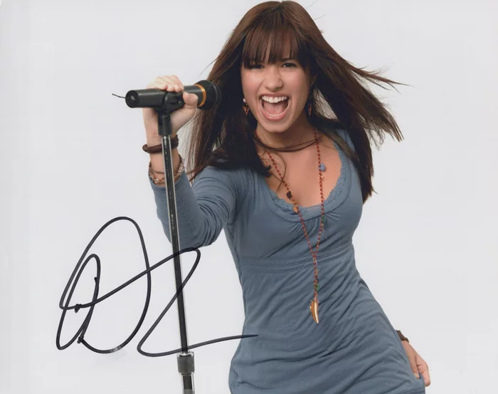 Demi Lovato autograph
