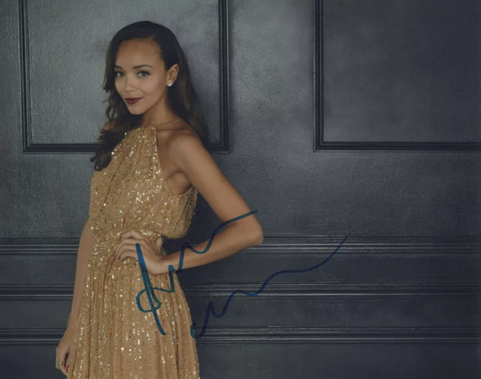 Ashley Madekwe autograph