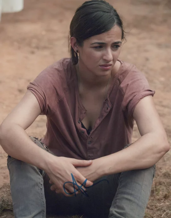Alanna Masterson autograph