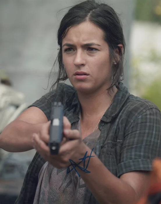 Alanna Masterson autograph