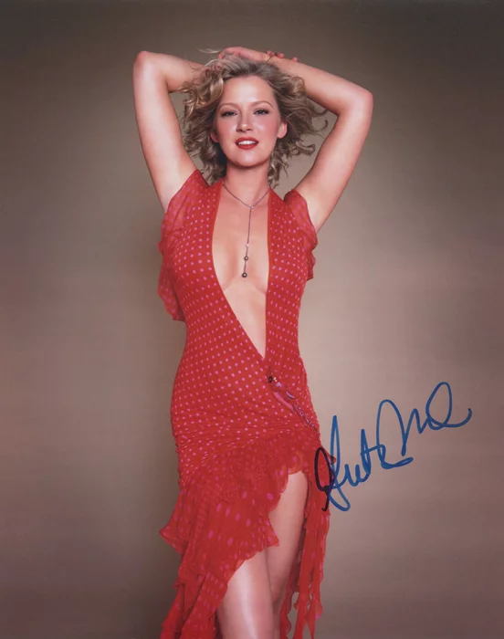 Gretchen Mol autograph