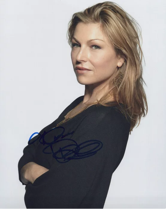 Tatum O'Neal autograph