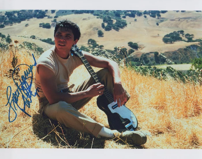 Lou Diamond Phillips autograph