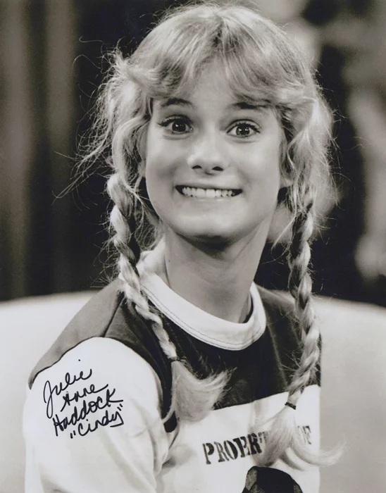 Julie Anne Haddock autograph