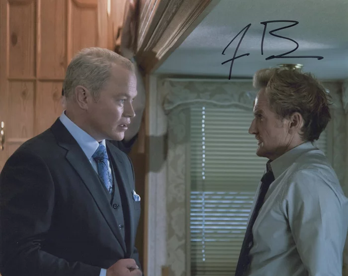 Jere Burns autograph