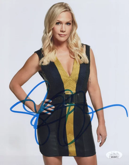 Jennie Garth autograph