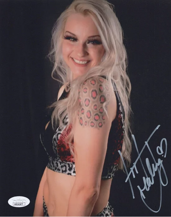 Hollyhood Haley J autograph