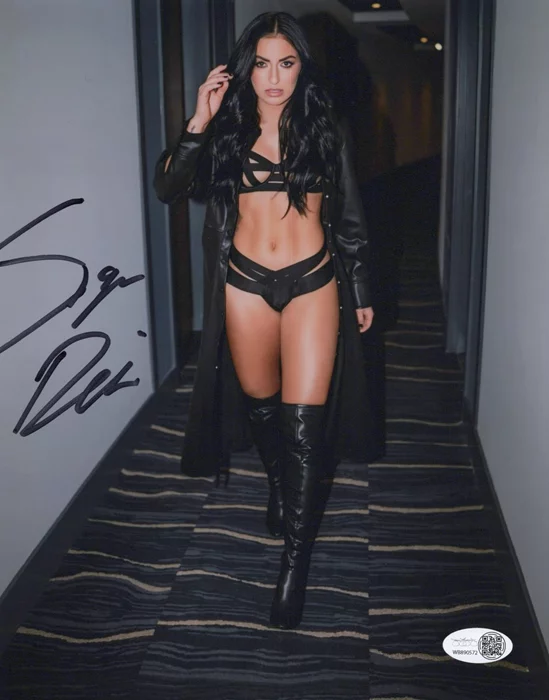 Sonya DeVille autograph