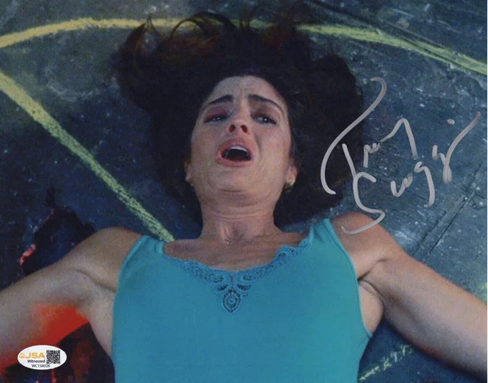 Tracy Scoggins autograph