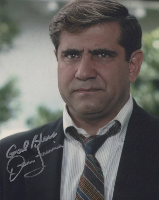 Dan Lauria autograph