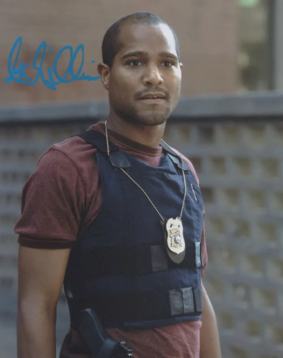 Seth Gilliam autograph