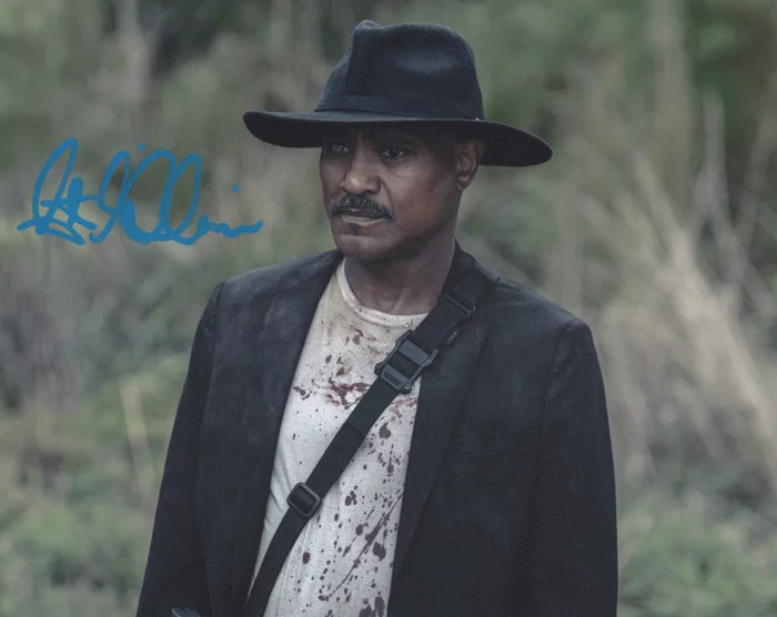 Seth Gilliam autograph