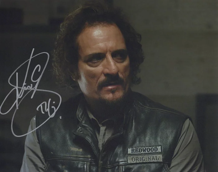 Kim Coates autograph
