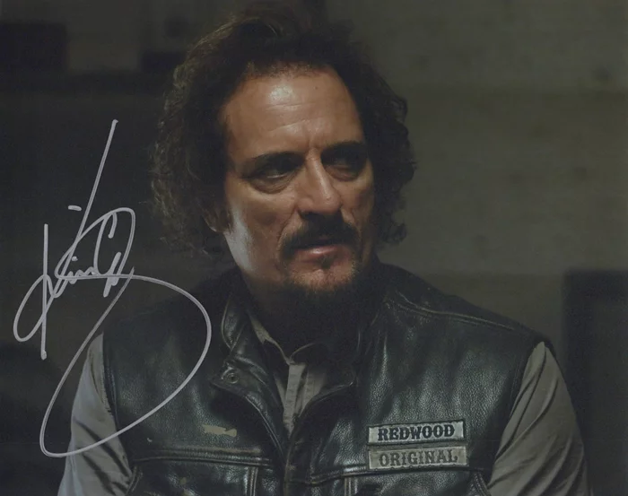 Kim Coates autograph