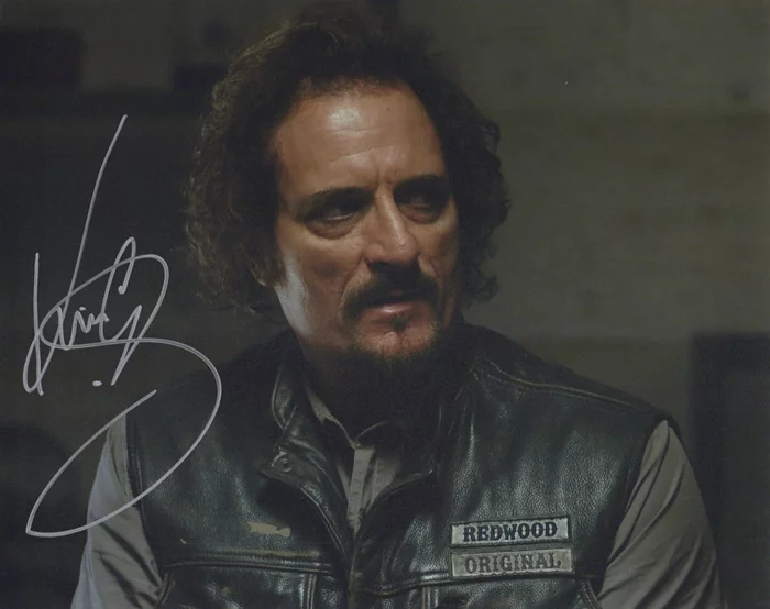 Kim Coates autograph