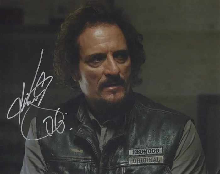 Kim Coates autograph